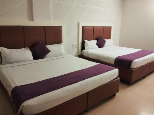 whatsapp-image-2025-03-02-at-12